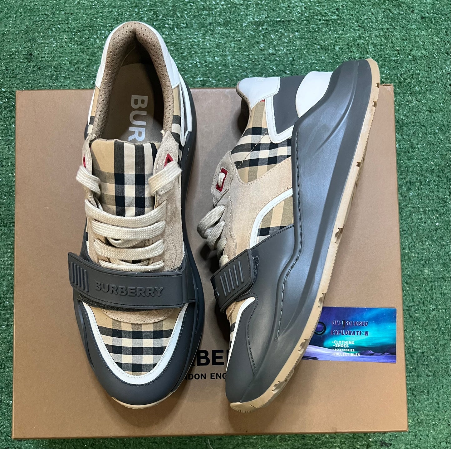 Burberry Ramsey grey archive beige sneakers 10.5men/12women(EU 43.5)