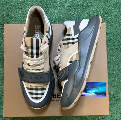 Burberry Ramsey grey archive beige sneakers 10.5men/12women(EU 43.5)