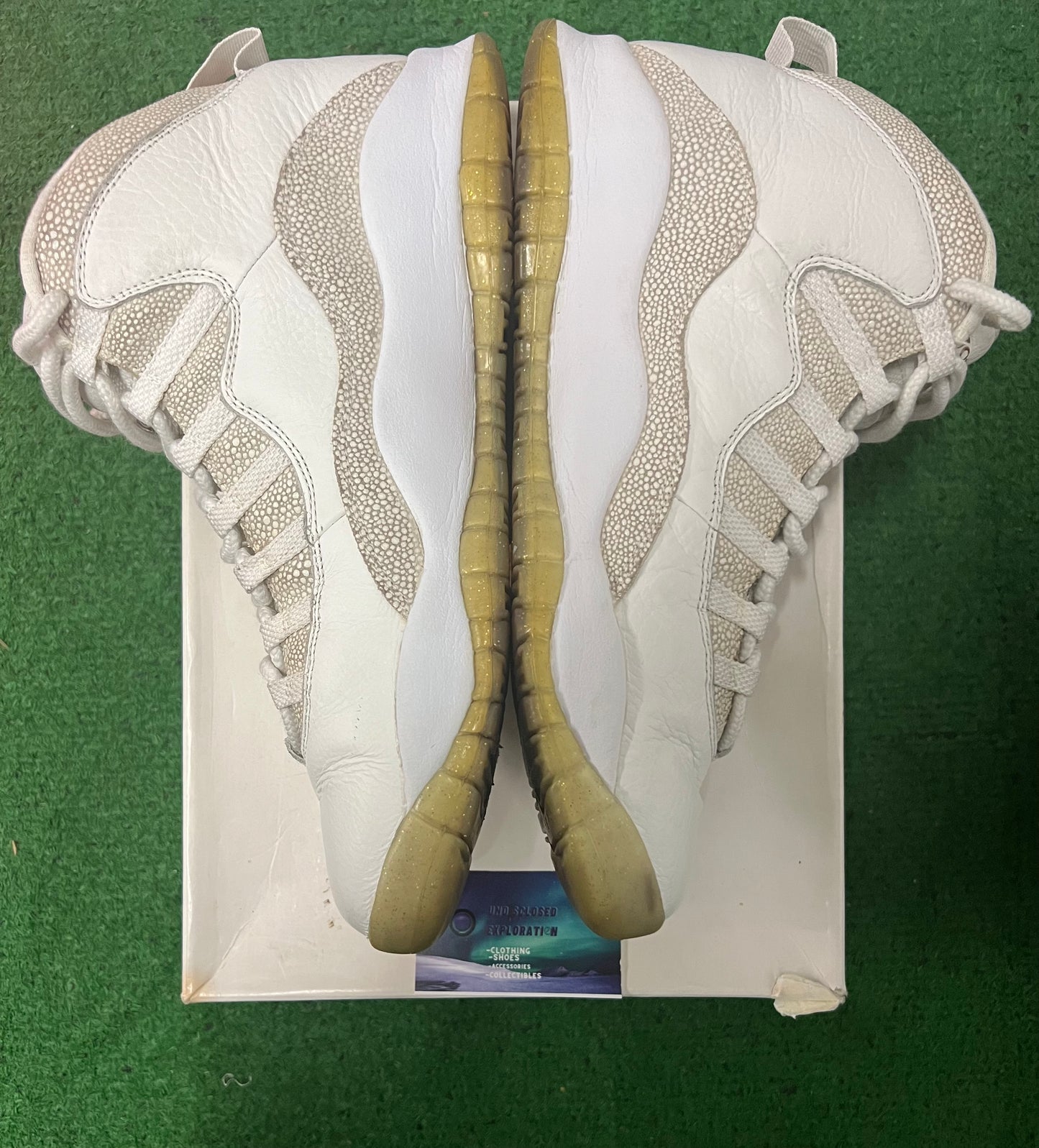 Jordan 10 ovo white size 11men/12.5women