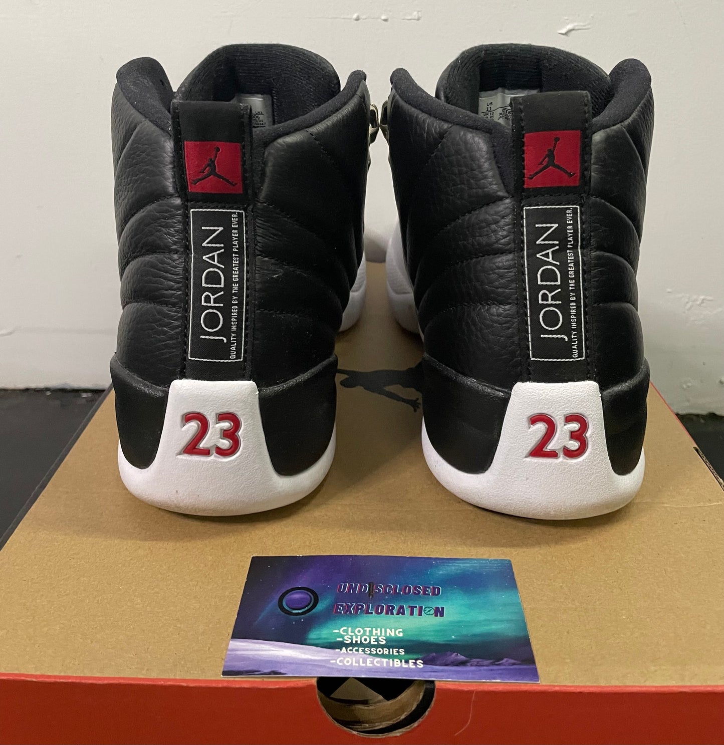 Air Jordan 12 playoffs 2022 size 11men/12.5women