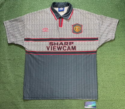 Vintage 1995/1996 Manchester United away Umbro shirt
