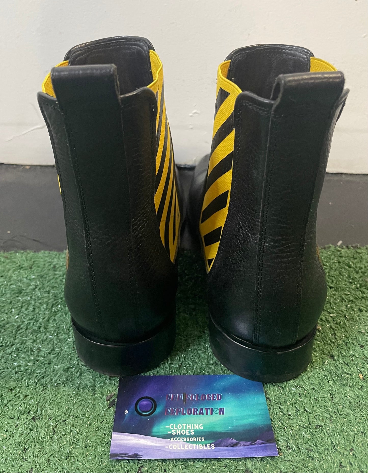 Off White leather diagonal Chelsea boots size 9men/10.5women(EU 42)