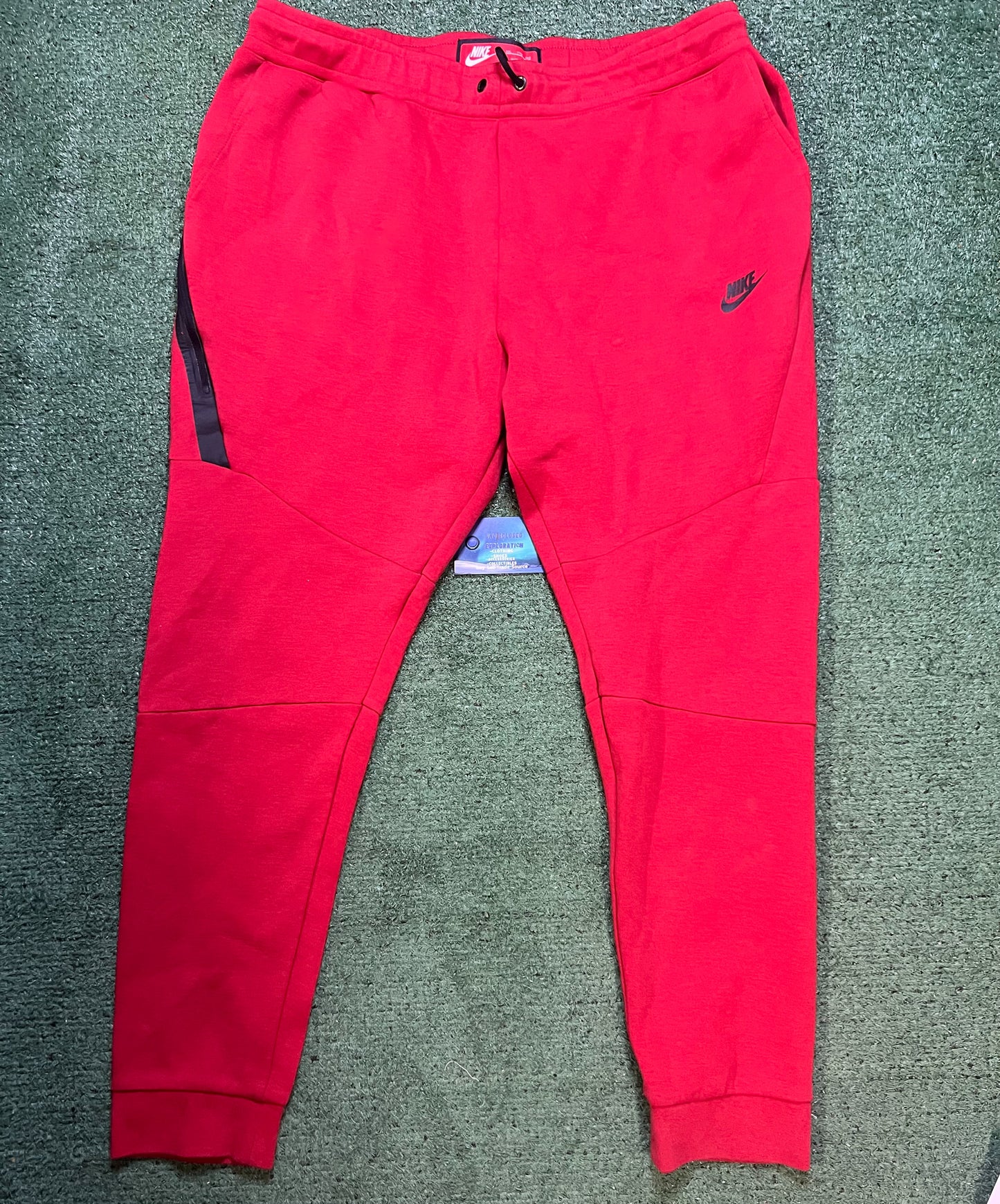 Nike tech fleece red sweatpants