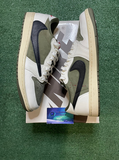 Air Jordan 1 Low Travis Scott medium olive size 11men/12.5women