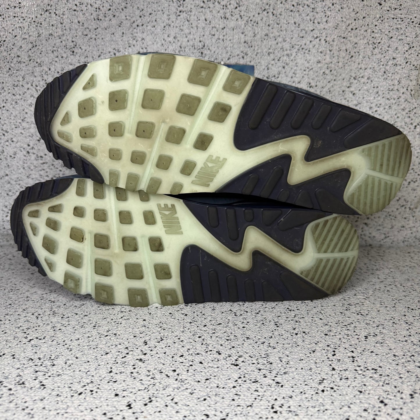 Nike Air Max 90 Thunder Storm 13 Men “Preowned”