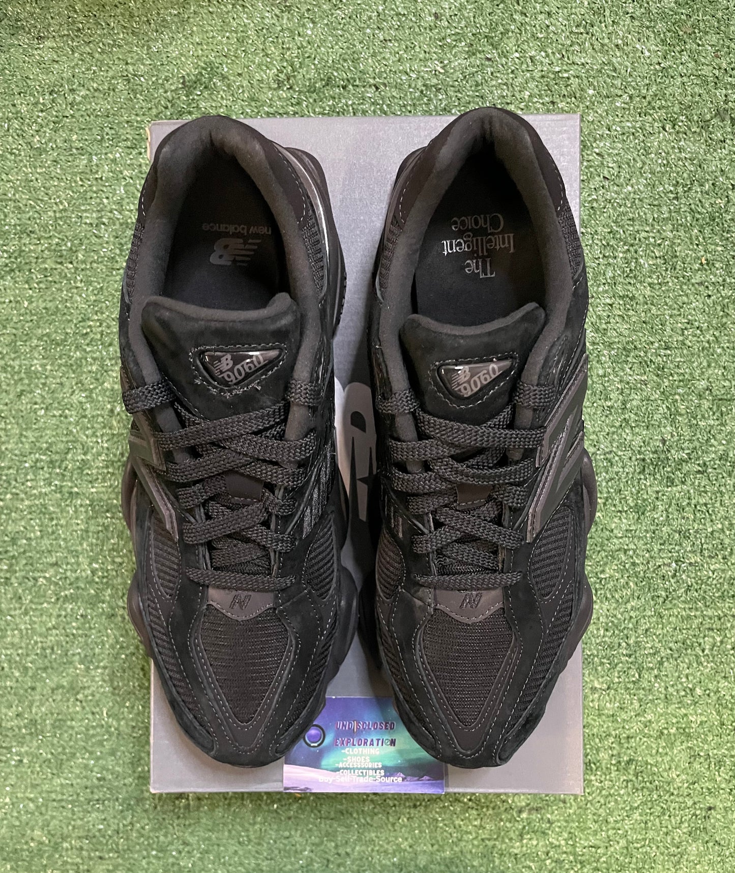 New Balance 9060 triple black