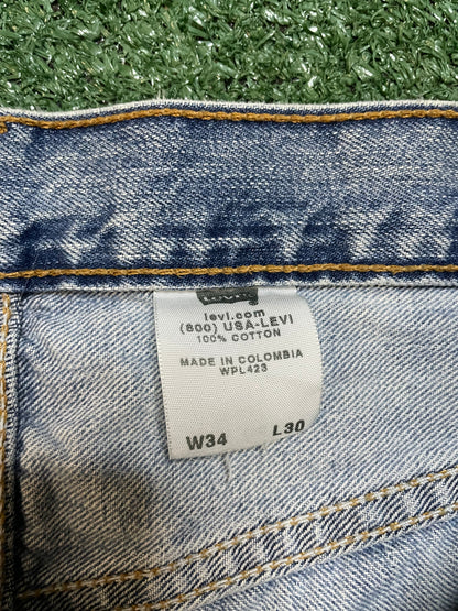 Vintage Levi’s 501 light wash jeans