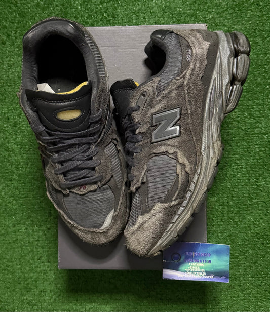 New Balance 2002r Protection Pack Phantom 9.5 Men/11 Women “Preowned”