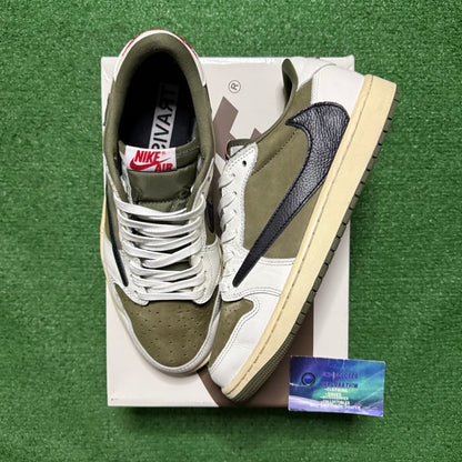 Jordan 1 Low Medium Olive 9 Men “Preowned”