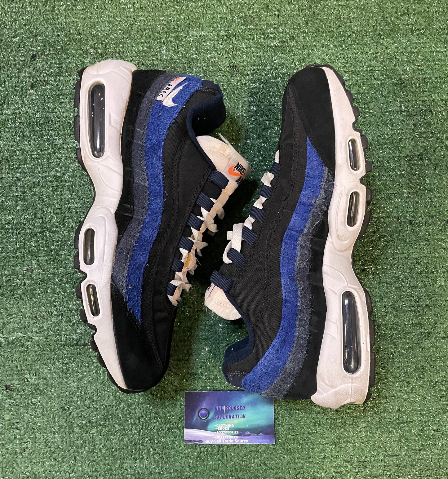Nike air max 95 run club size 10men/11.5women