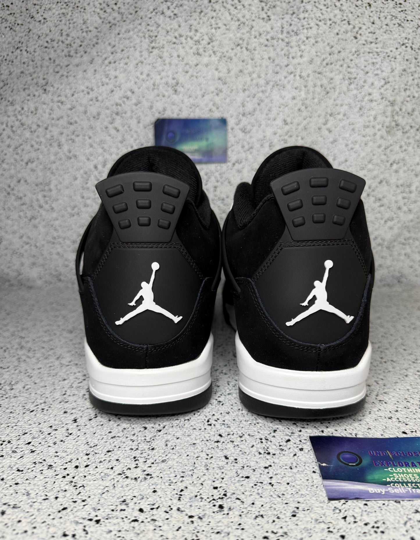 Jordan 4 White Thunder