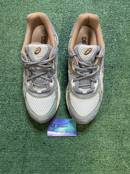 ASICS gel nyc cold moss fjord size 10.5men/12women