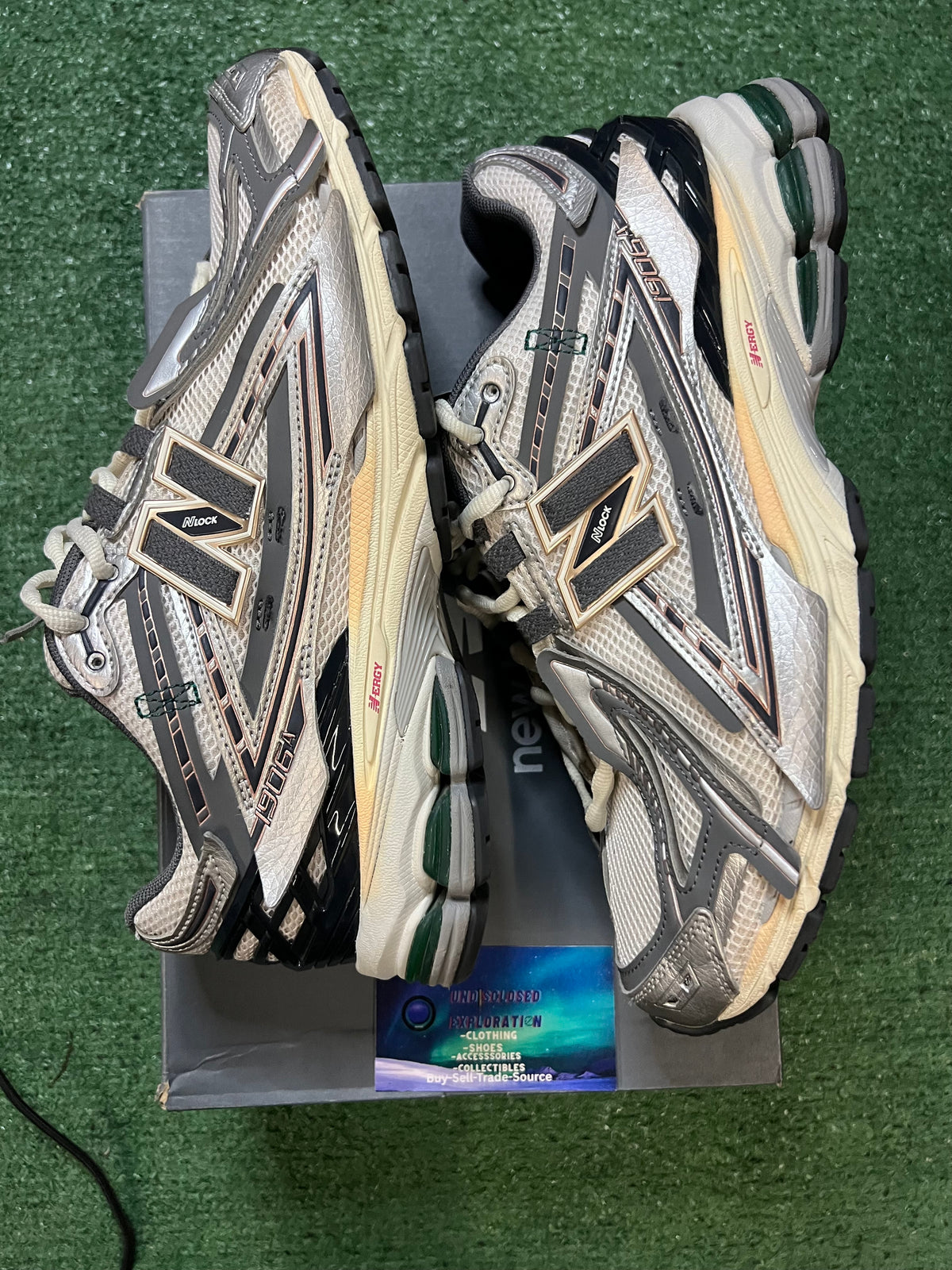 New Balance 1906A Silver & gold size 10.5men/12women