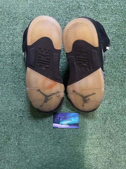 Air Jordan 5 black metallic reimagined size 8.5men/10women