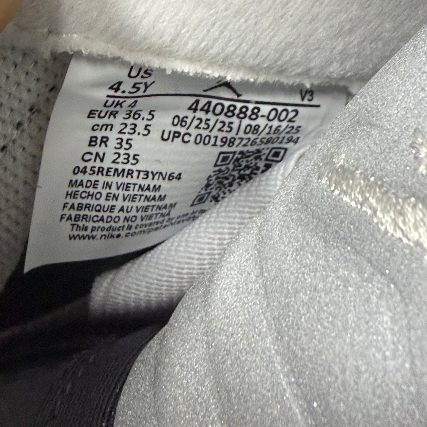 Jordan 5 Wolf Grey 4.5 Youth “Preowned”