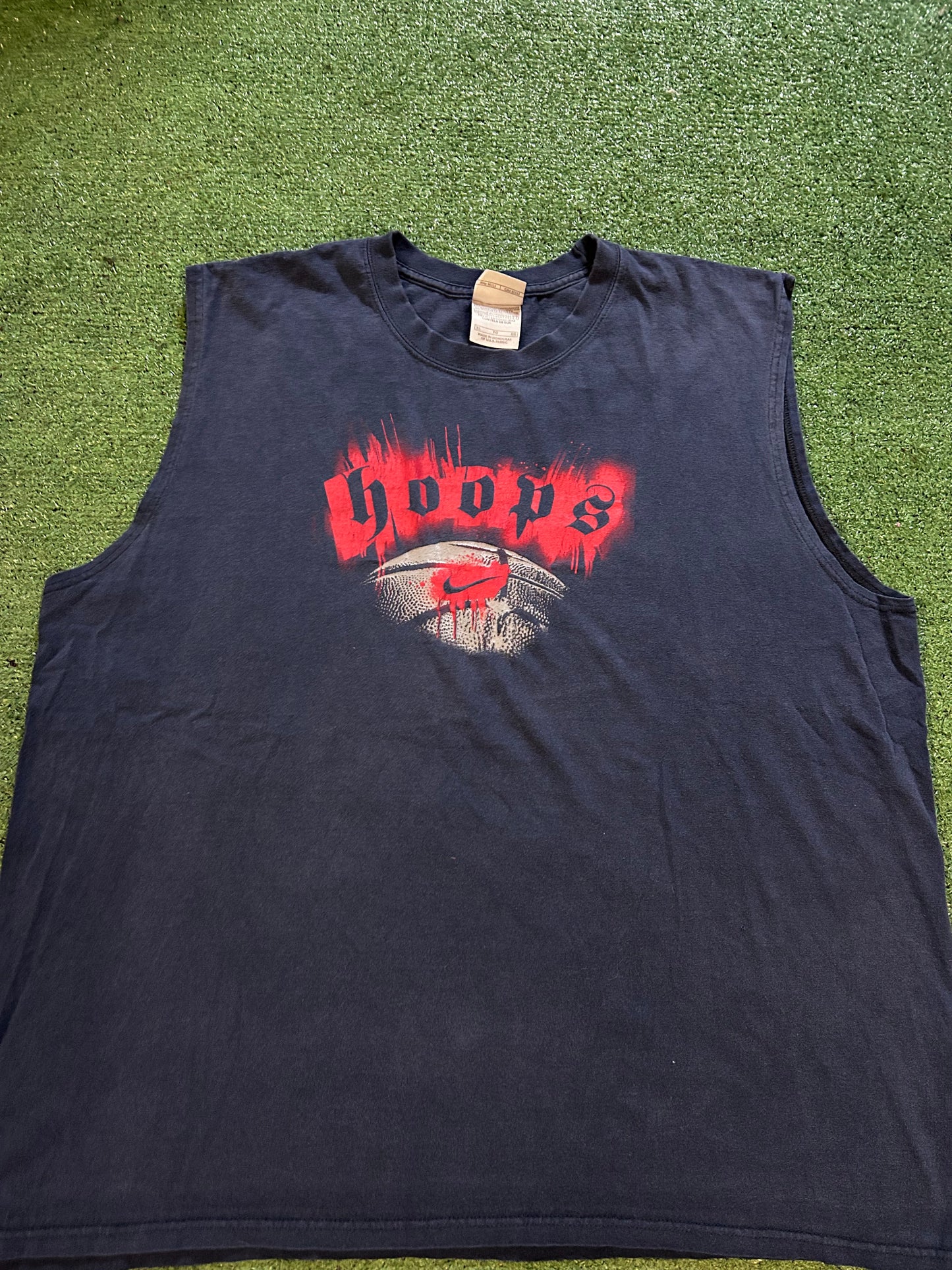 Vintage 2000s Nike hoops center swoosh cutoff tank