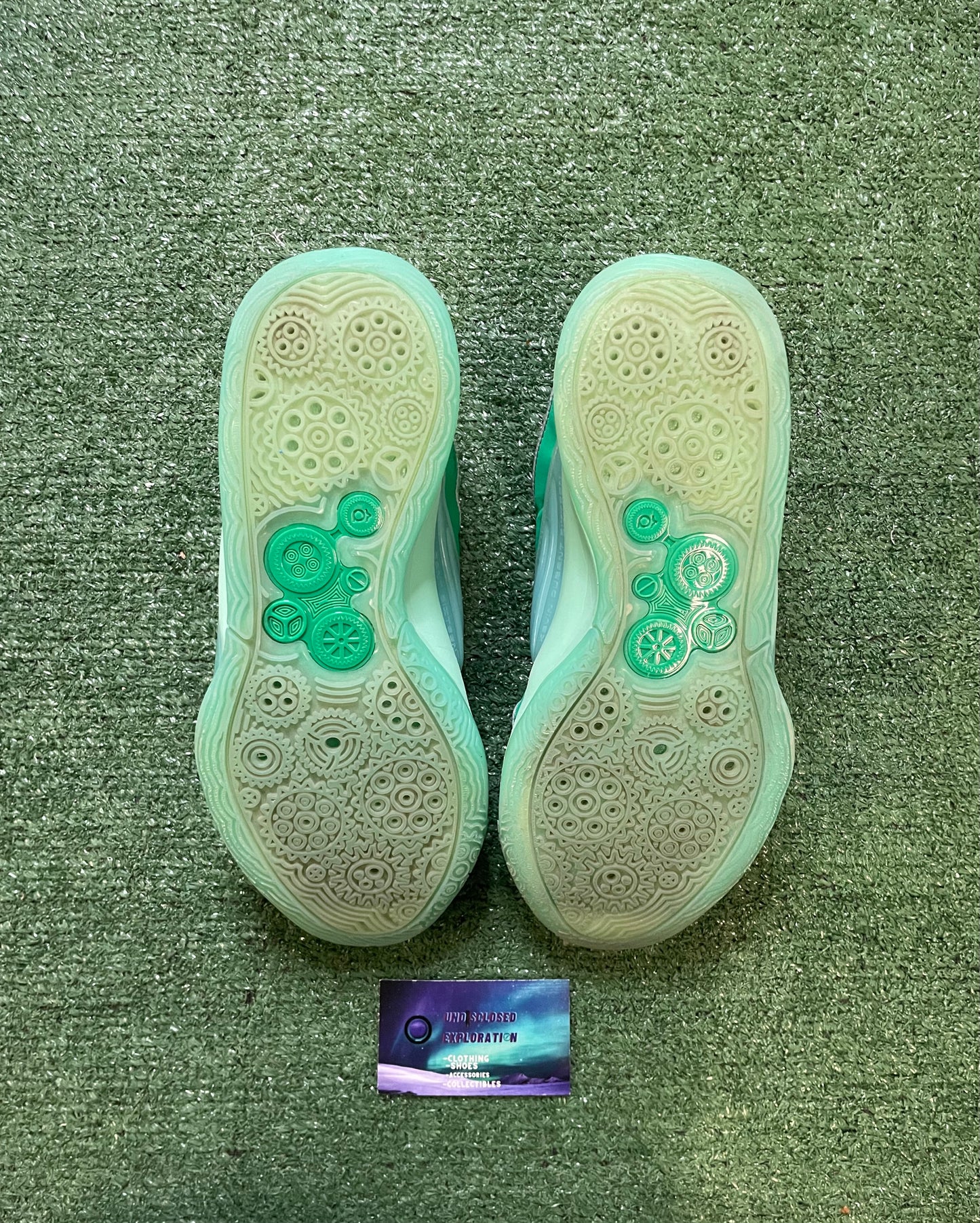 Nike KD 16 Wanda mint size 10men/11.5women