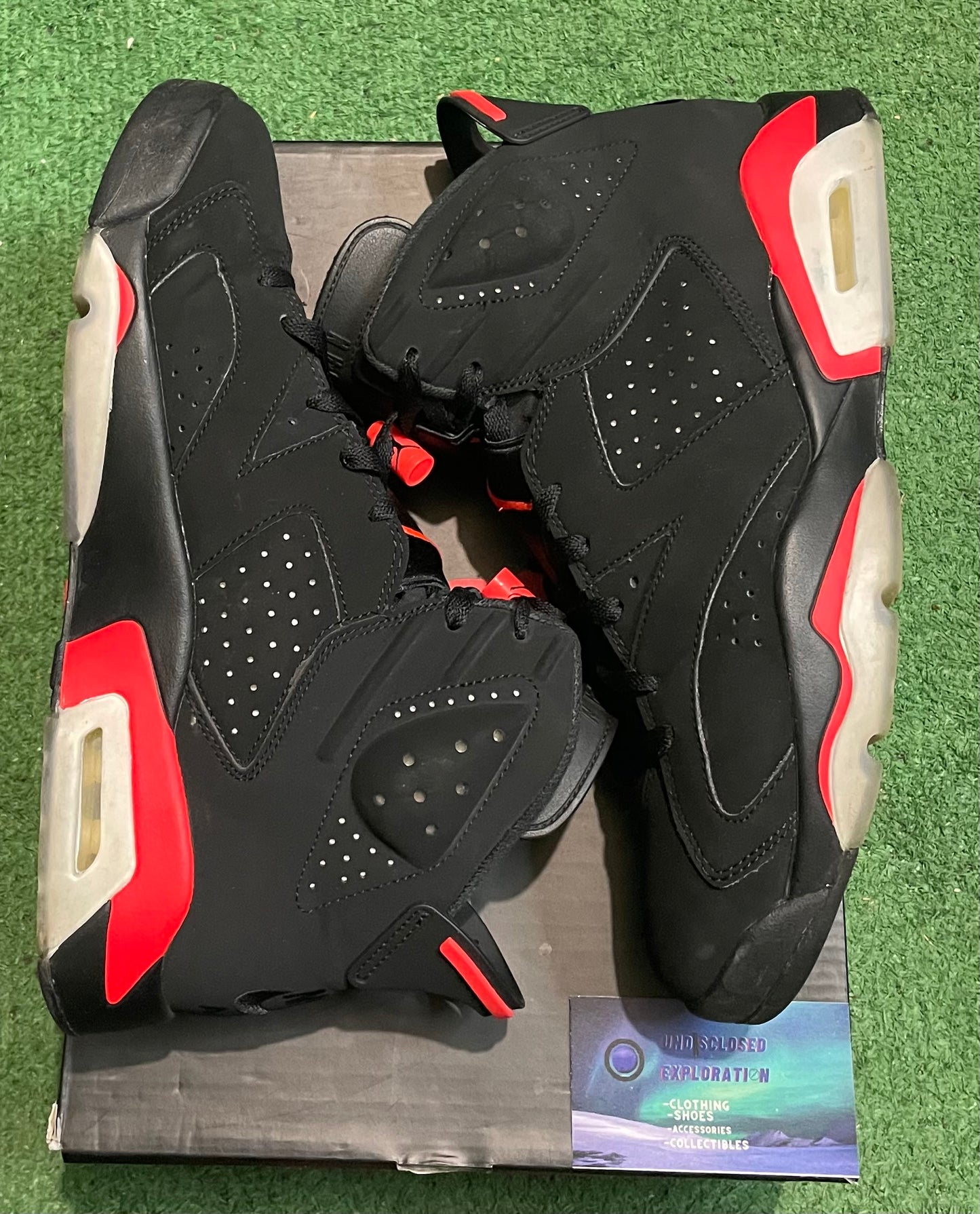 Jordan 6 Black infared 2019 size 10men/11.5women