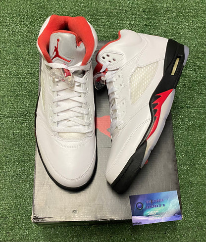 Jordan Retro 5 Fire Red silver tongue 2020