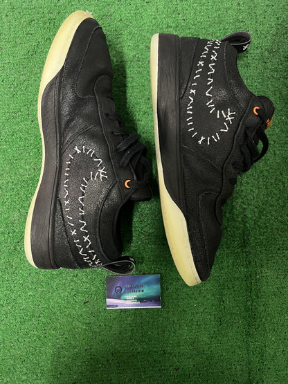 Nike book 1 Halloween size 13men/14.5women