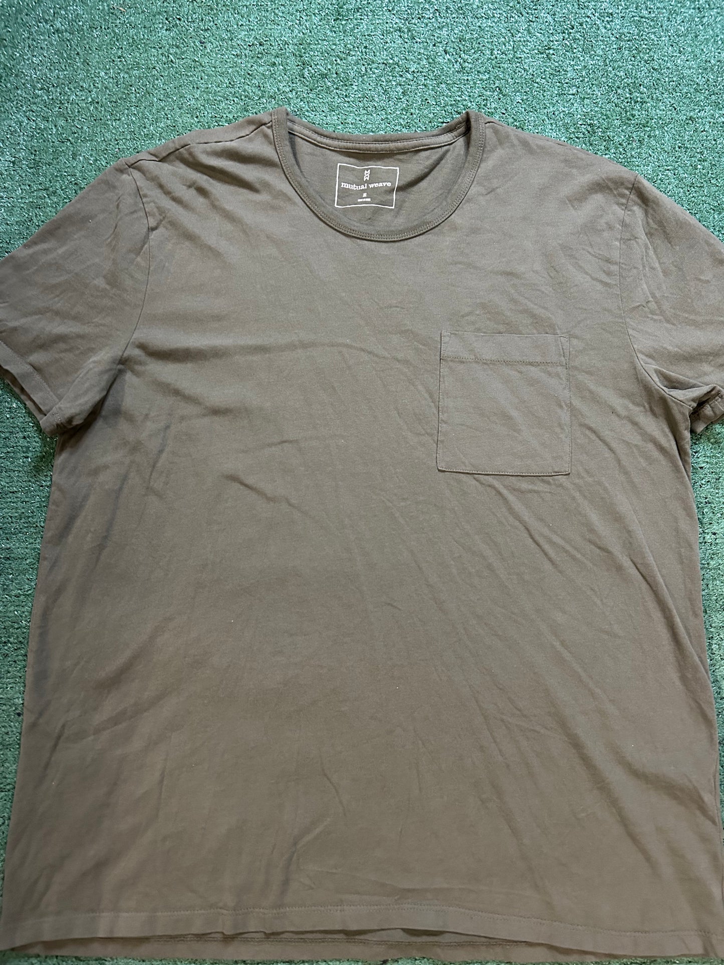 Mutual weave olive green pocket tee