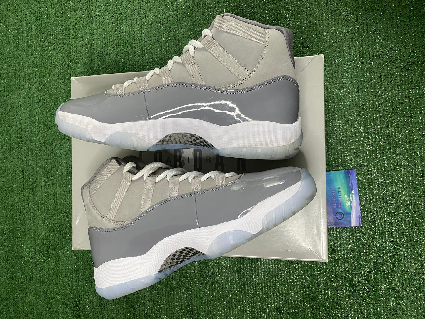 Jordan 11 cool grey size 9.5men/11women