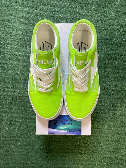 Revenge x Storm bolt green size 4men/5.5women
