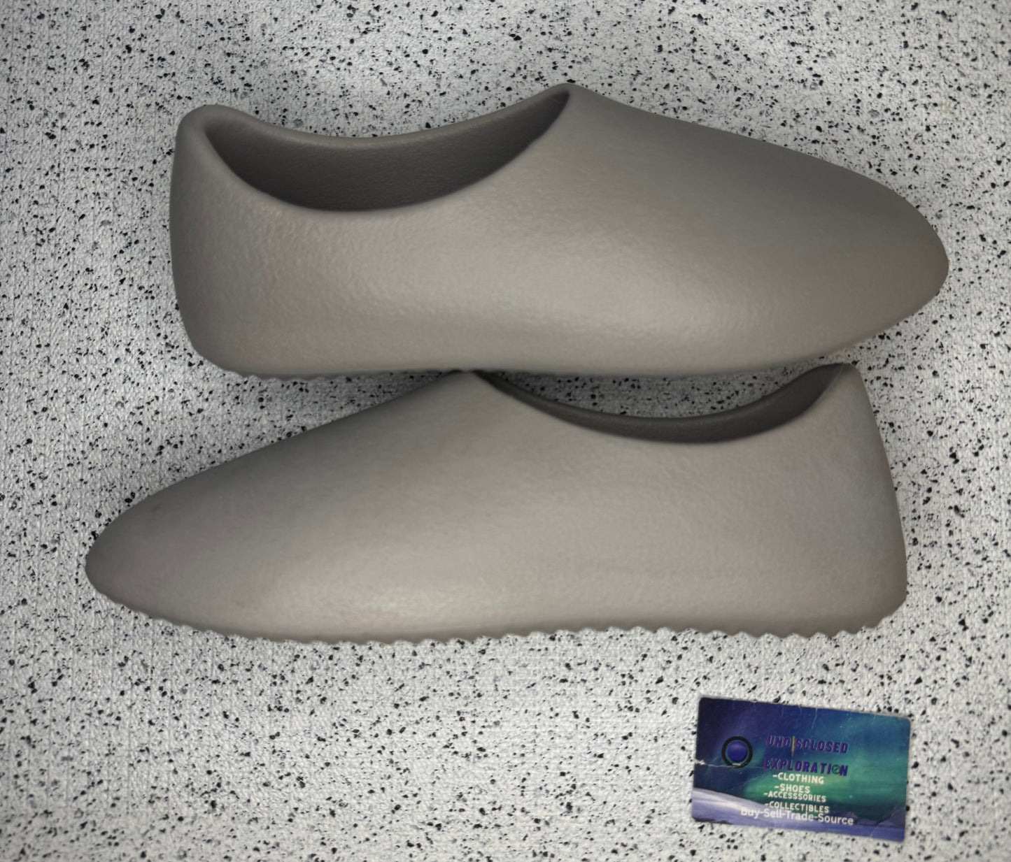 Yzy SL-01 Grey 9 Men/10.5 Women “Preowned”