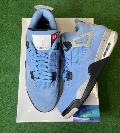 Jordan 4 Unc  University blue size 13men/14.5women