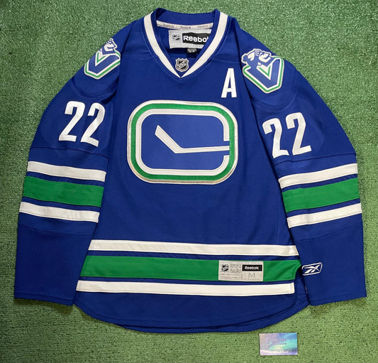 Vancouver Canucks Daniel Sedin #22 hockey jersey