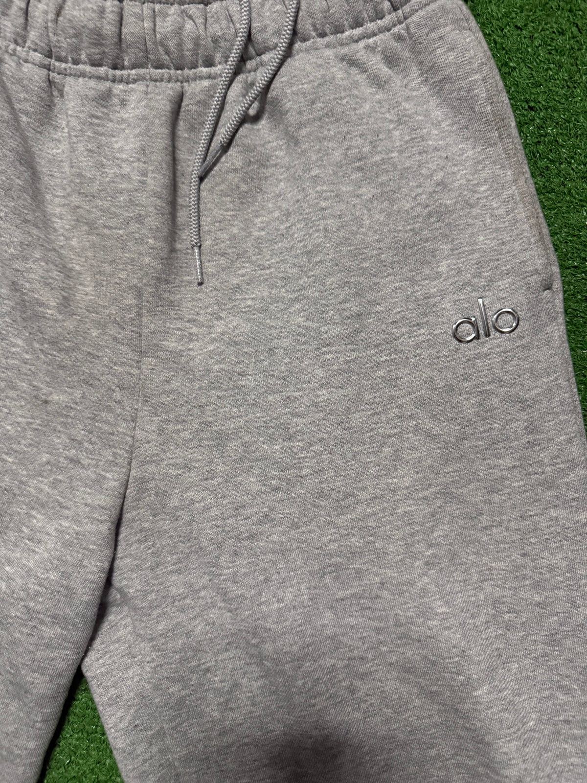Alo Men’s Grey Sweat Pants