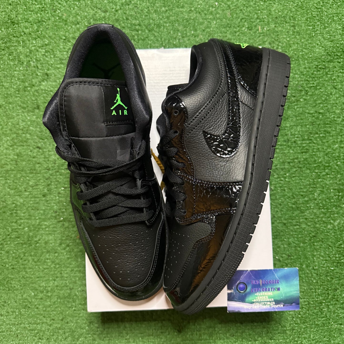 Jordan 1 Low Black Scream Green