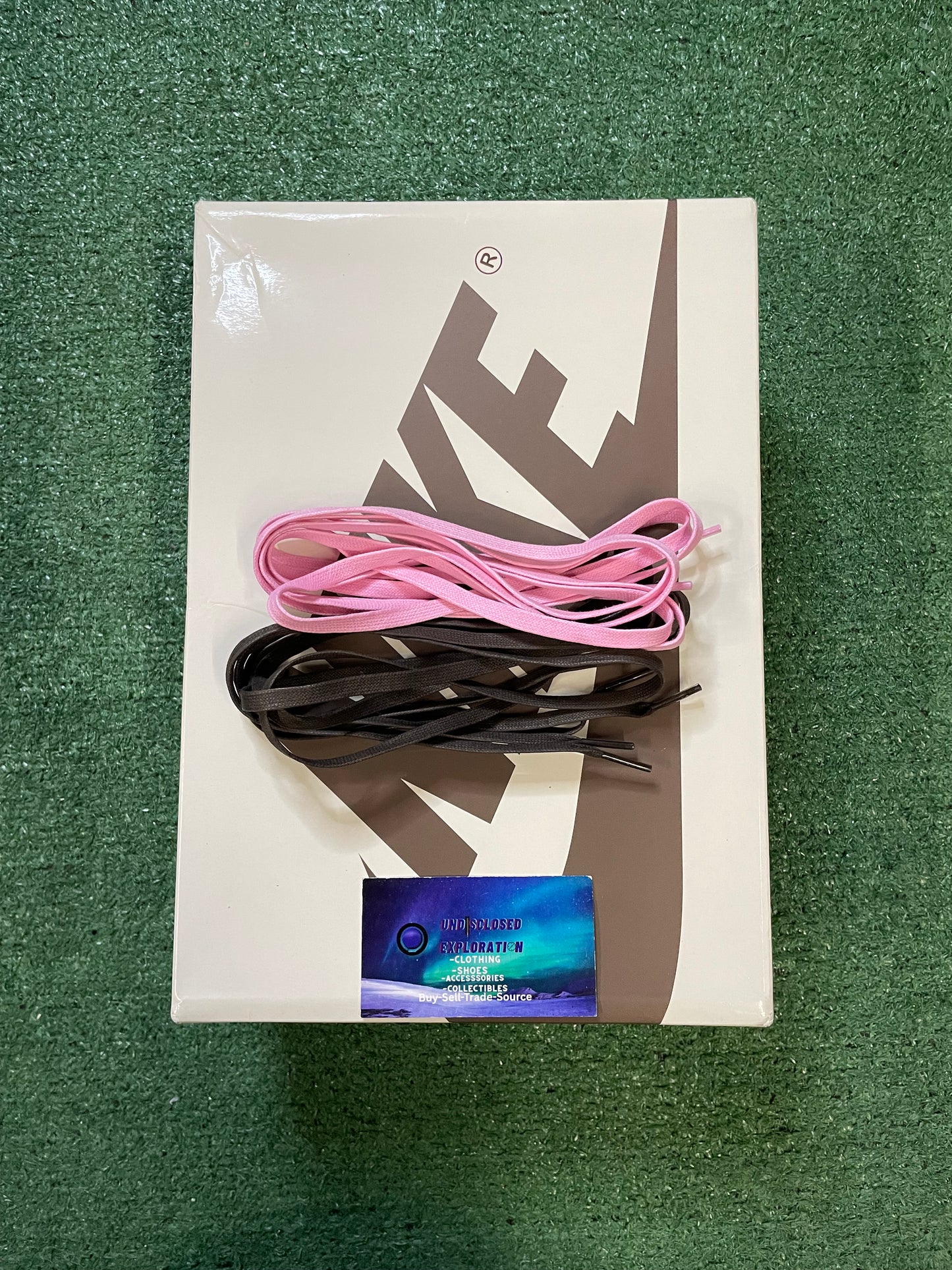 Air Jordan 1 Low Travis Scott velvet size 8men/9.5women