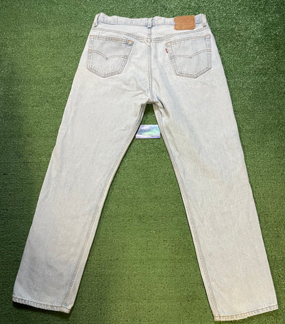 Vintage 1990s Levi’s 501XX light wash blue denim jeans 501-0134