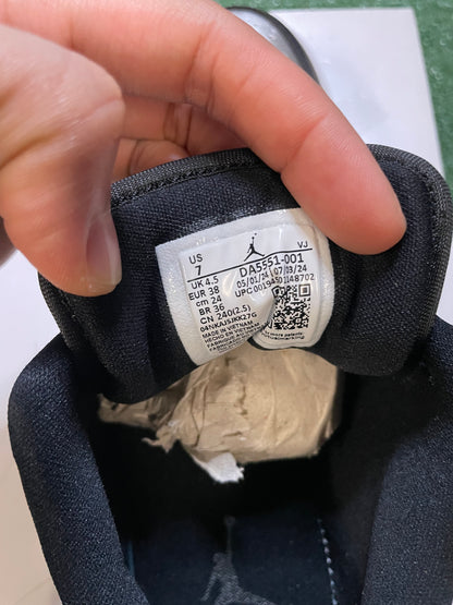 Air Jordan 1 Low black metallic Silver