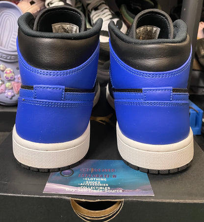 Air Jordan 1 Mid hyper royal size 8.5men/10women