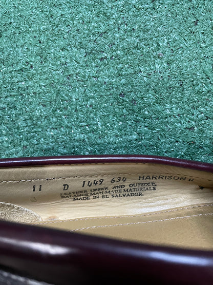 classic burgundy leather tassel loafers G.H. Bass & Co size 11men/12.5women