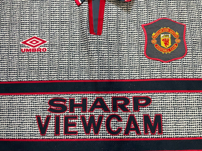Vintage 1995/1996 Manchester United away Umbro shirt
