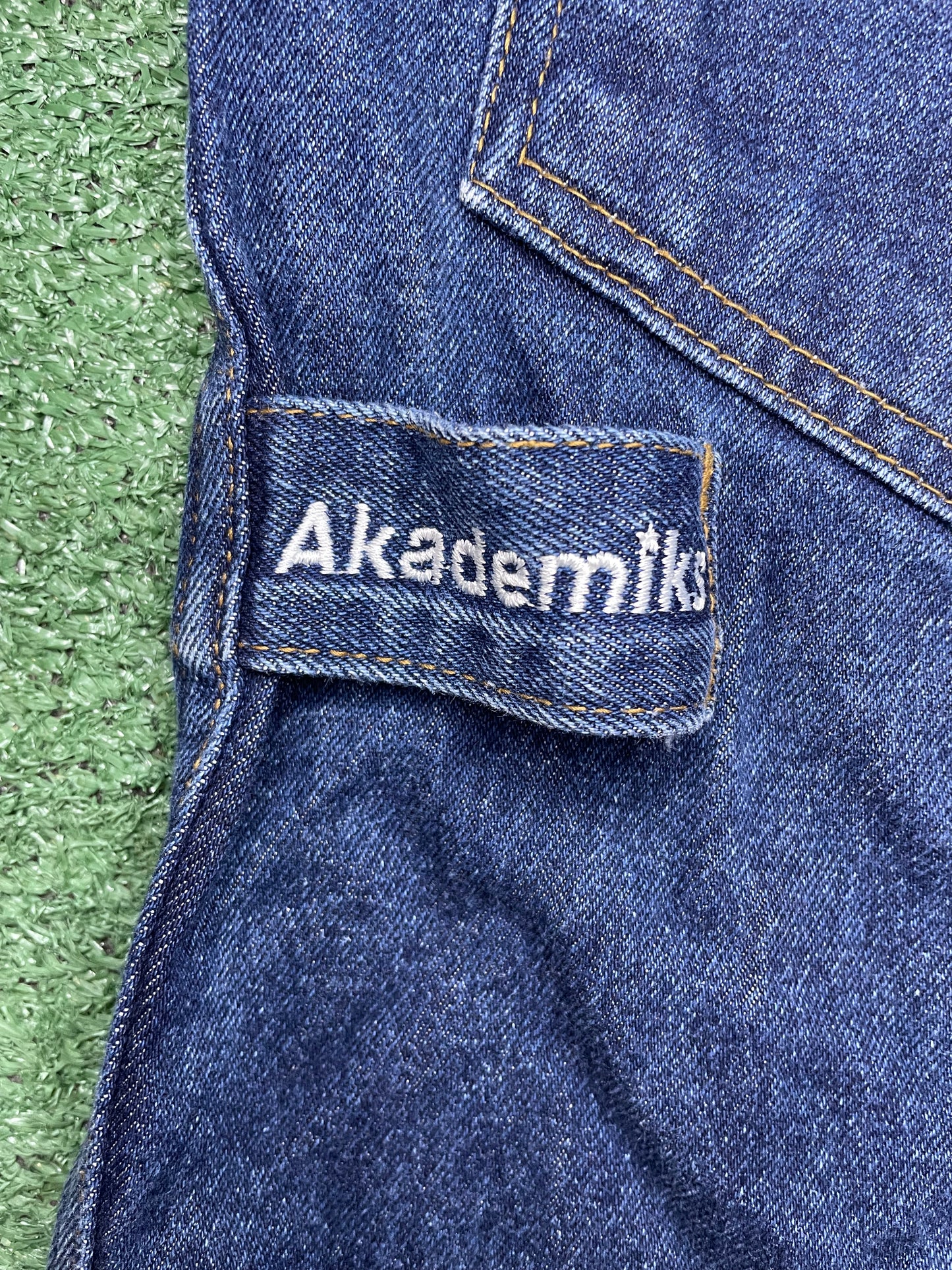 Vintage 2000s Akademiks Jean shorts