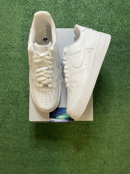 Nike Air Force 1 low triple white