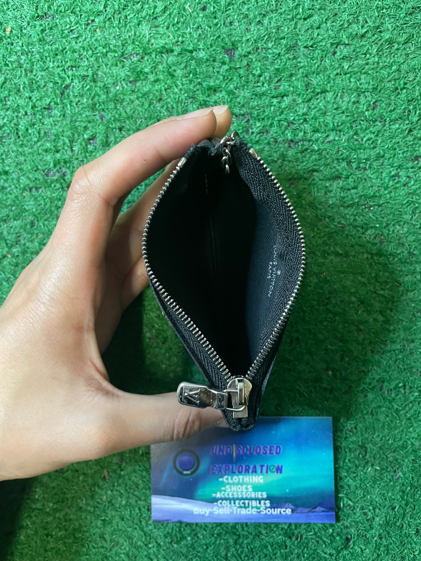 Louis Vuitton Damier pouch