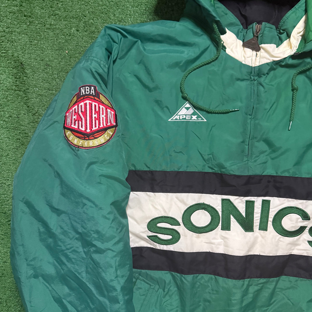 Vintage 1990s Seattle SuperSonics Apex Jacket