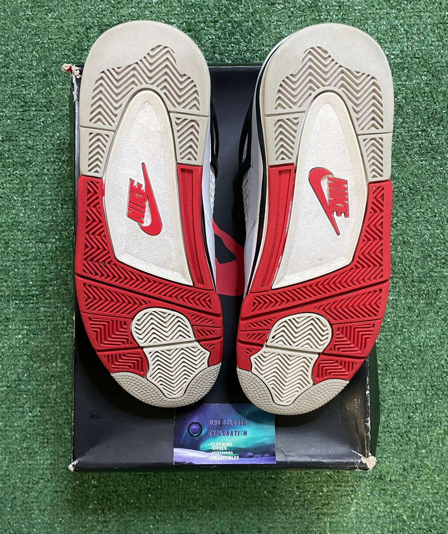 Jordan 4 fire red 2020 size 10men/11.5women