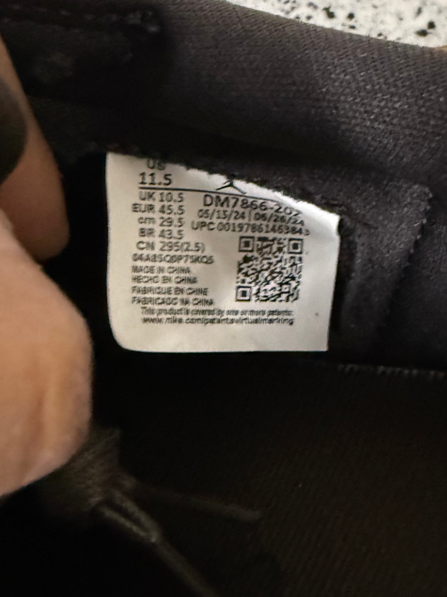 Jordan 1 Low Travis Scott Velvet Brown 11.5 Men/13 Women “Preowned”