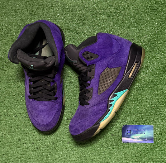 Jordan 5 Alternate Grape 11 Men/12.5 Women “Preowned”