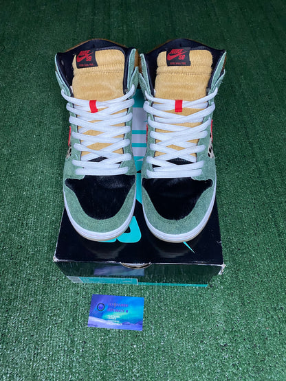 Nike Dunk High SB Walk The Dog size 12men/13.5women