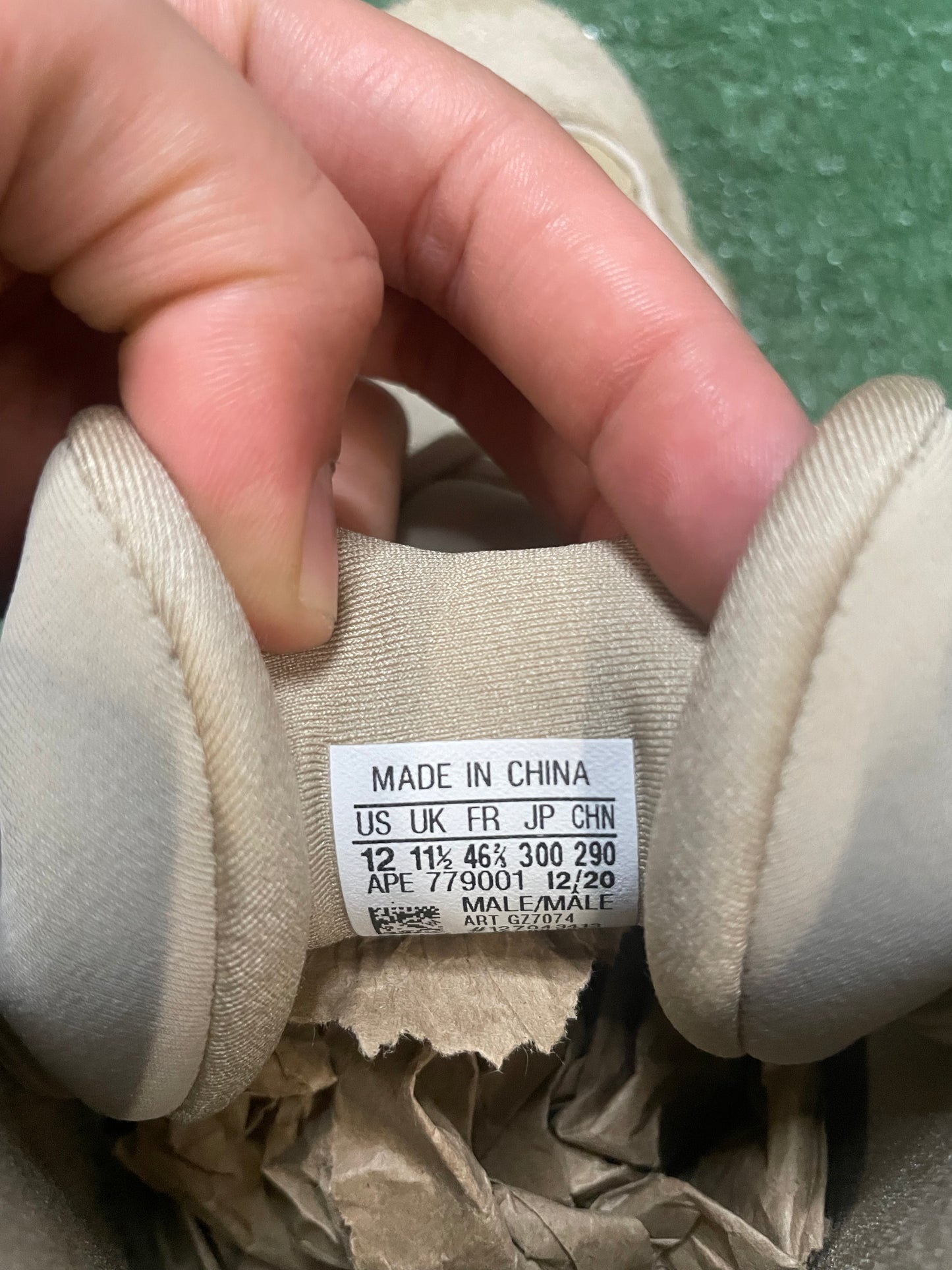Adidas Yeezy 500 wakaran size 12men/13.5women