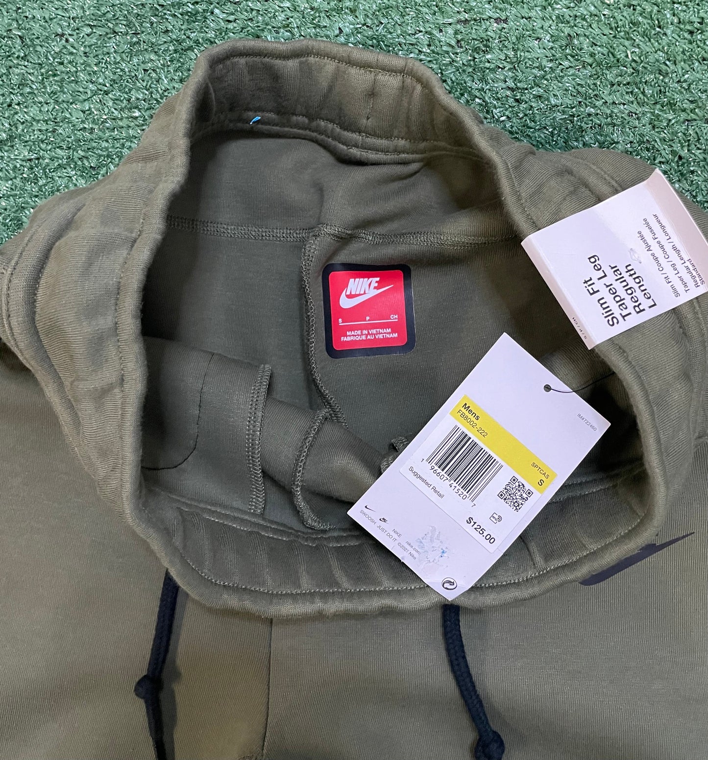 Nike Tech medium olive sweatsuit