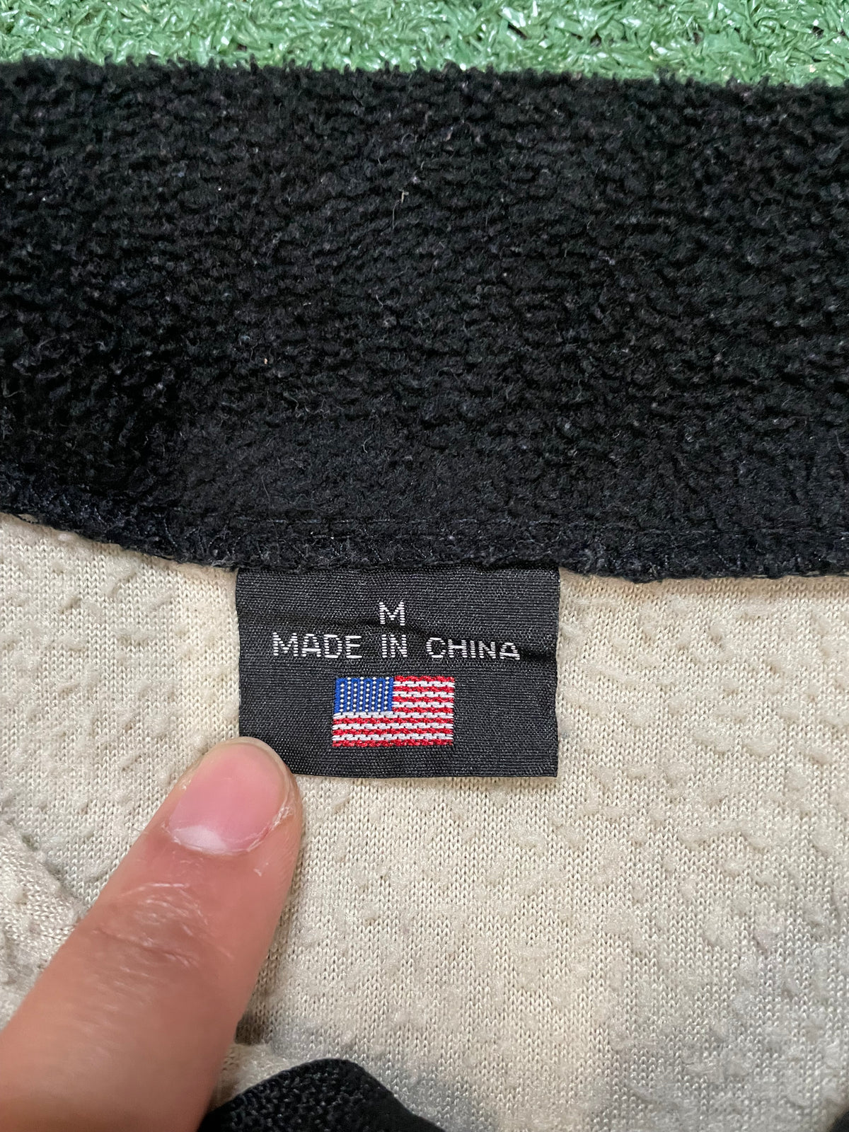 USA beige & black fleece