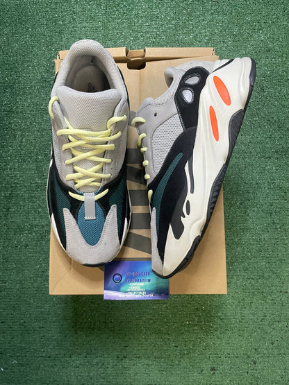 Yeezy Boost 700 waverunner size 8.5men/10women